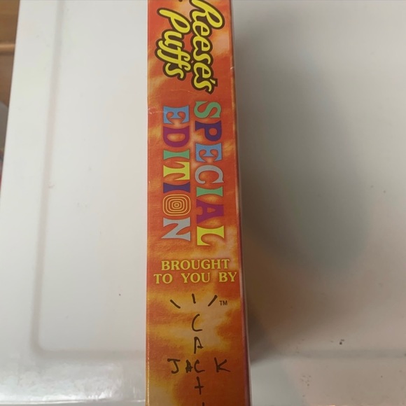 Travis Scott Reese’s Puffs. - Picture 3 of 4